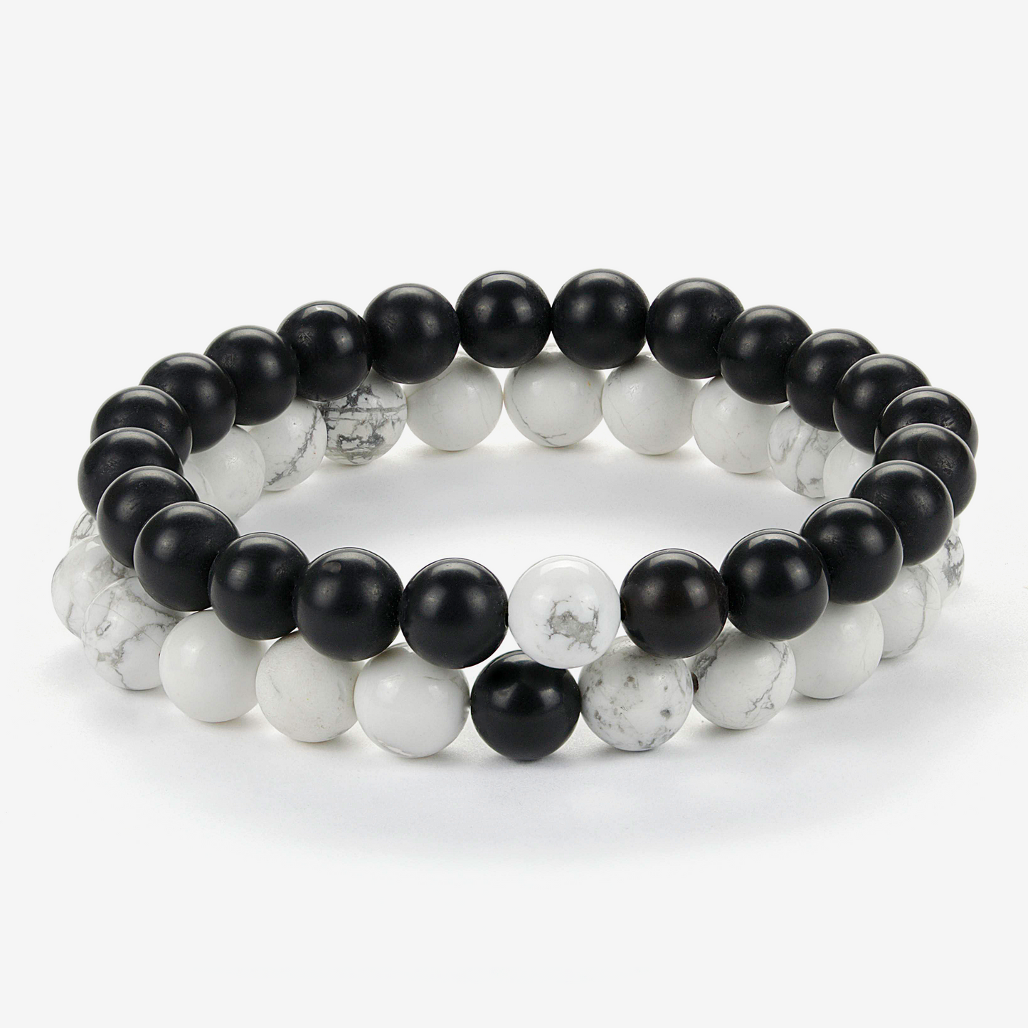Sett med håndlaget halskjede og armbånd hvit turkis, howlit og onyx