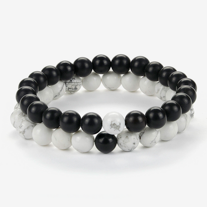Sett med håndlaget halskjede og armbånd hvit turkis, howlit og onyx